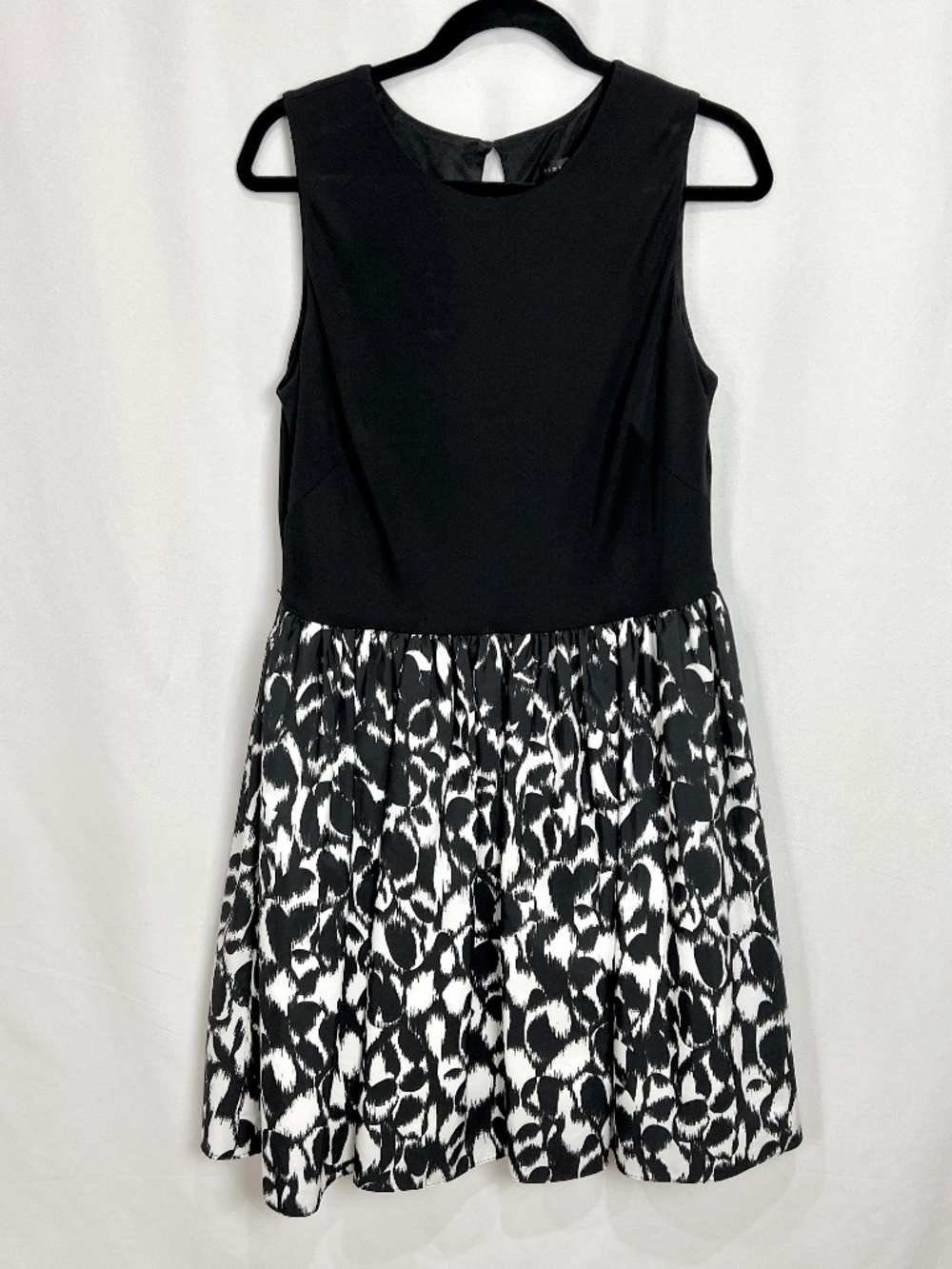 Aidan Mattox Fit and Flare Gorgeous Black & white Size 12 US
